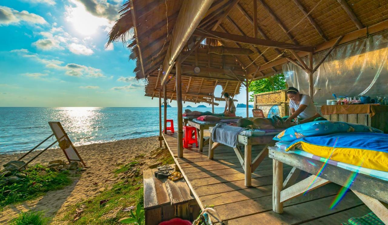 Отель Siam Hut Ко Чанг Экстерьер фото